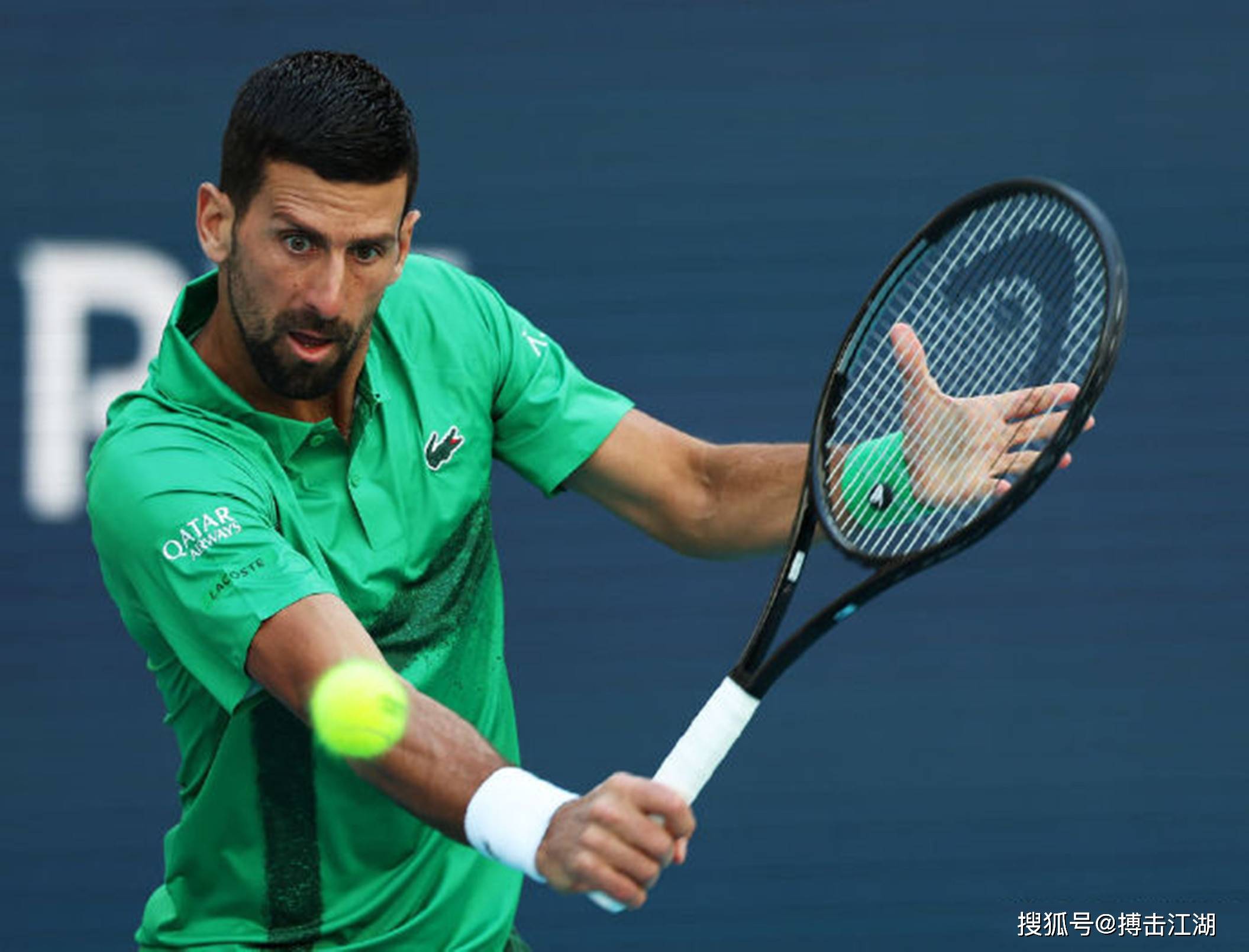 九游体育登录入口德约科维奇重返赛场，战术调整首场状态出色，老鹰观众沸腾！的简单介绍